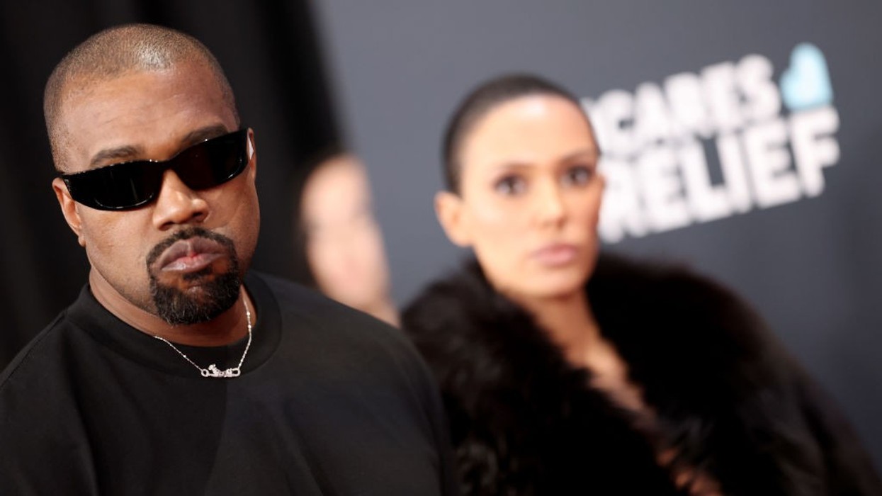 Kanye West apologize for antisemitic remarks by full-page ad