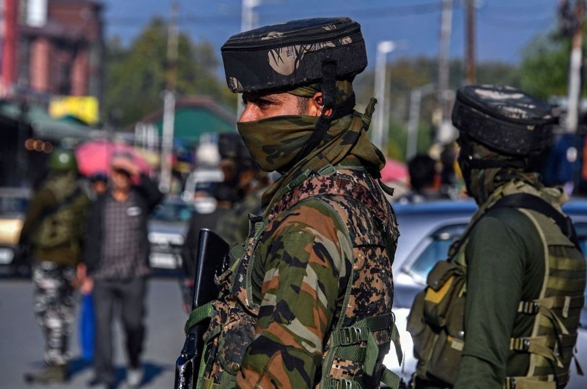 Kashmir security personnel
