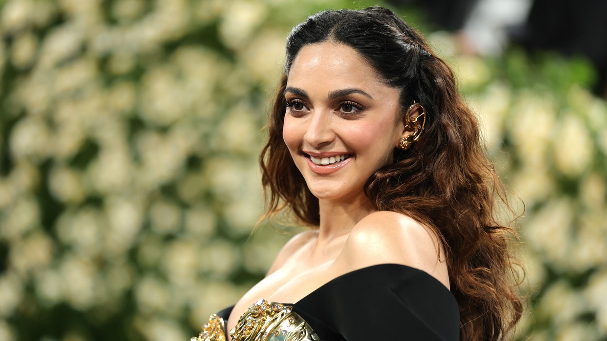 Kiara Advani Rude Behavior on Flight; Influencer Backlash