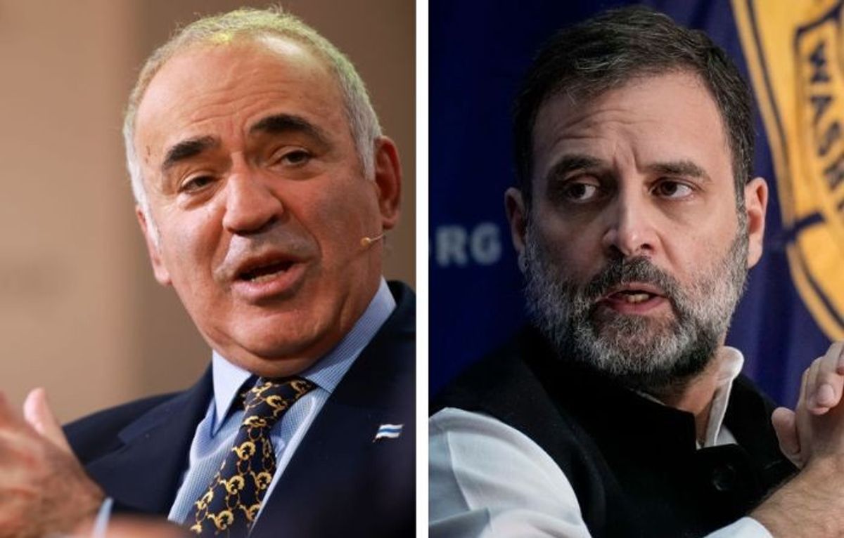 (L-R) Garry Kasparov and Rahul Gandhi