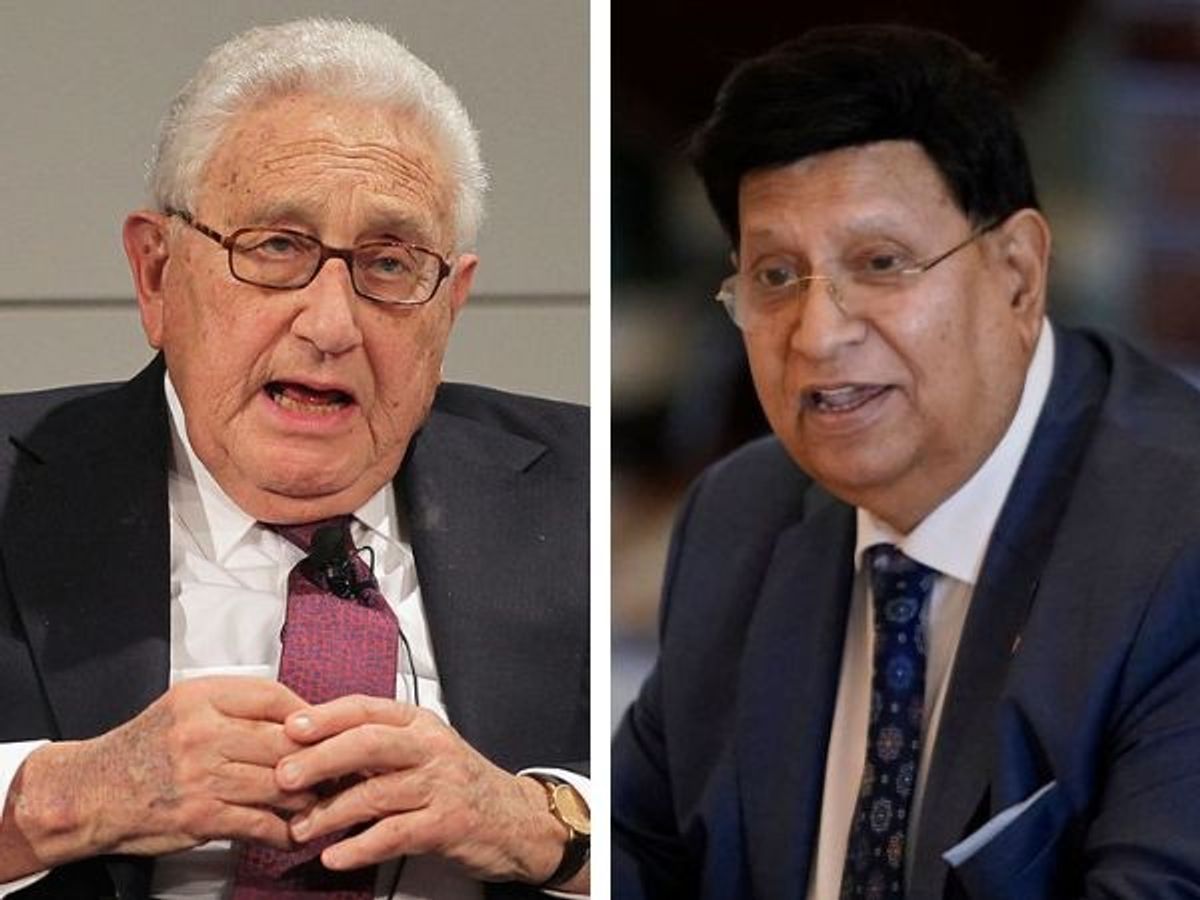 (L-R) Henry Kissinger and AK Abdul Momen