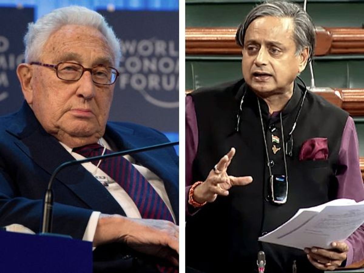 (L-R) Henry Kissinger and Shashi Tharoor