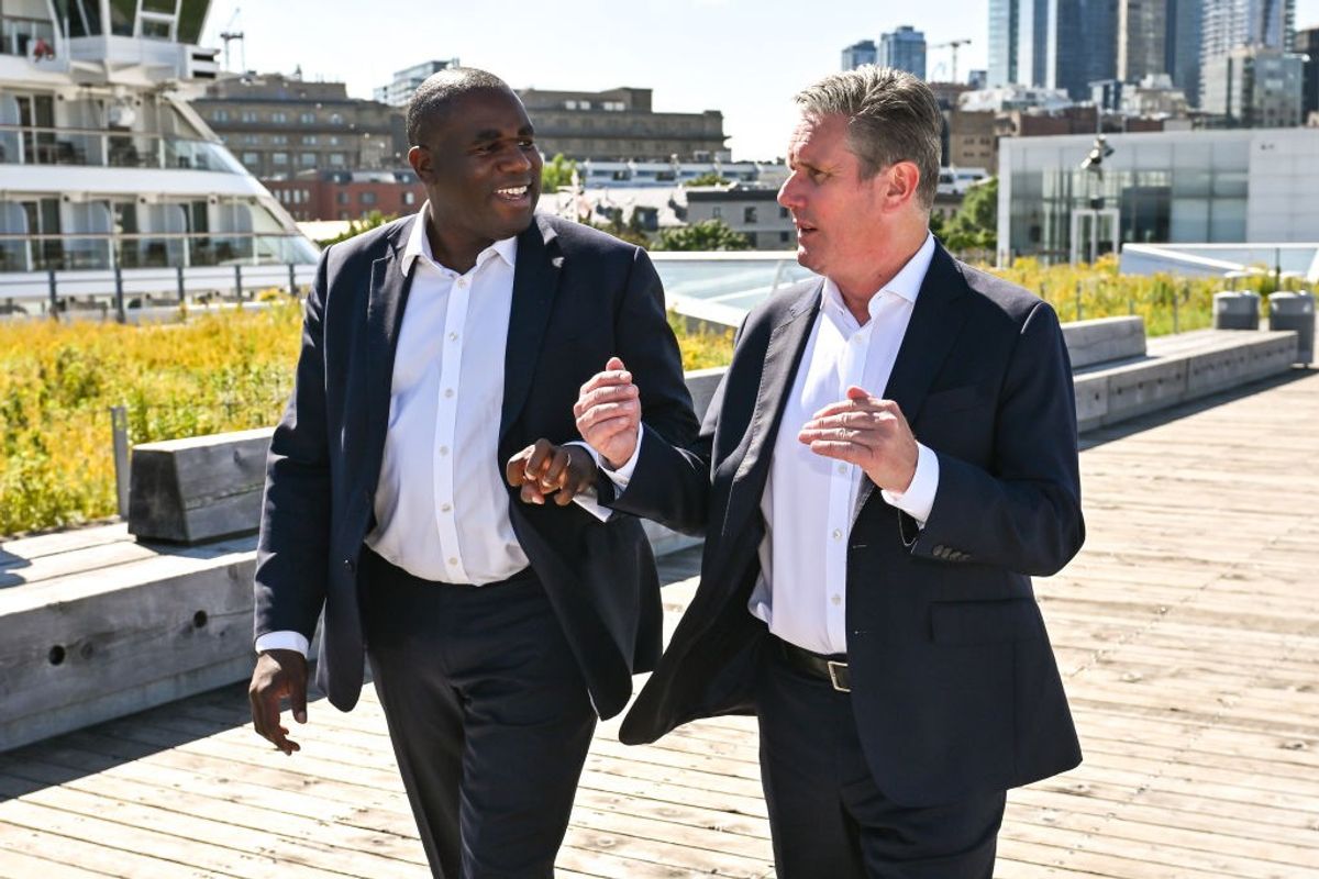 Labour leaders Keir Starmer (R) and David Lammy.