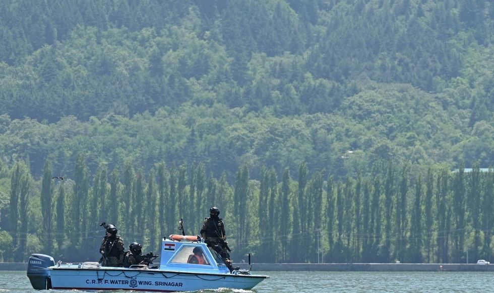 LEAD Comment INSET Dal Lake GettyImages 1256342479