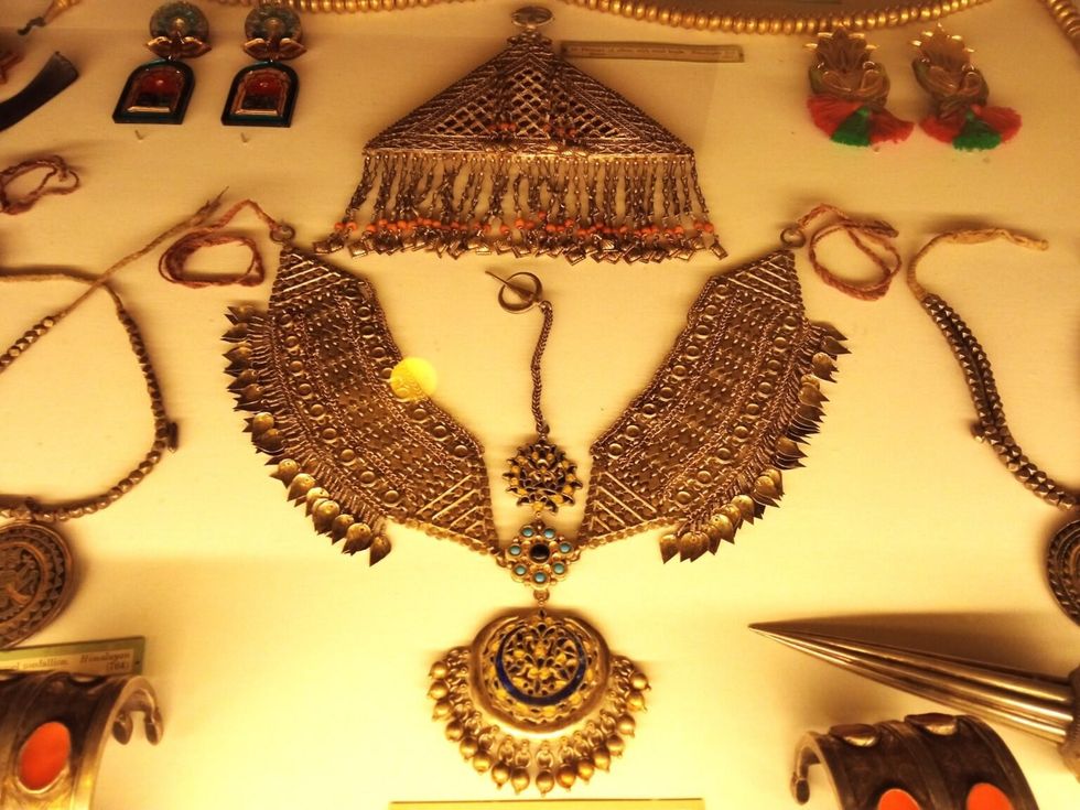 LEAD Inset 8 Kedleston Hall visit pic six museum jewellery 21 May 2024 1