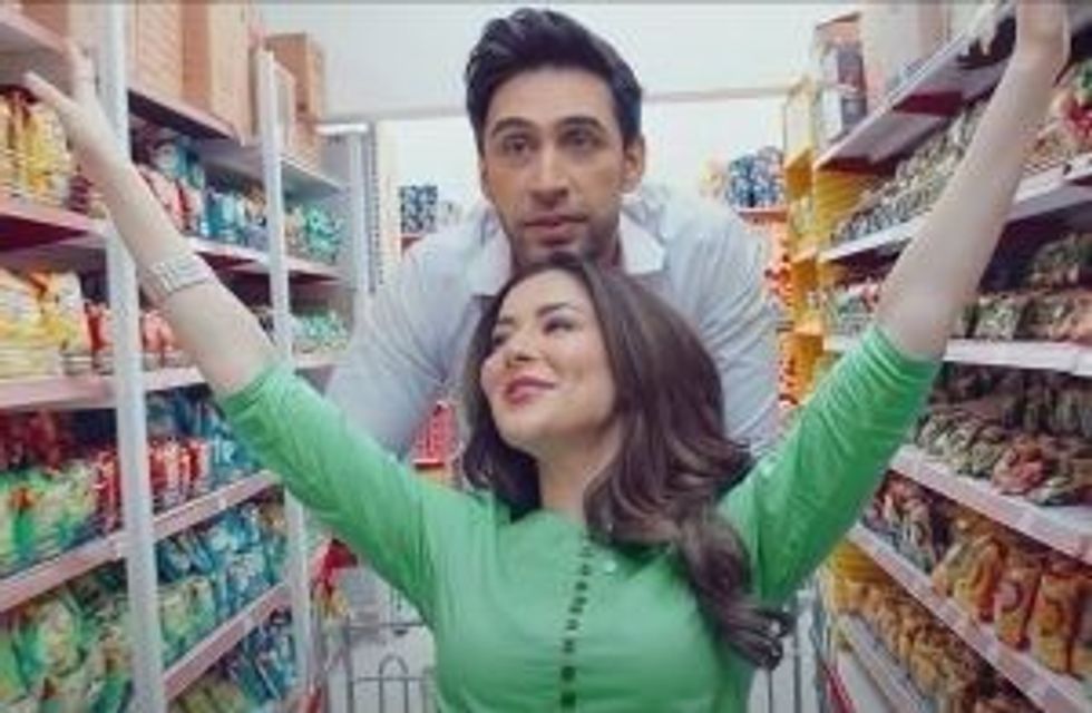 Lead inset Hania Aamir in Parde Mein Rehne Do 632