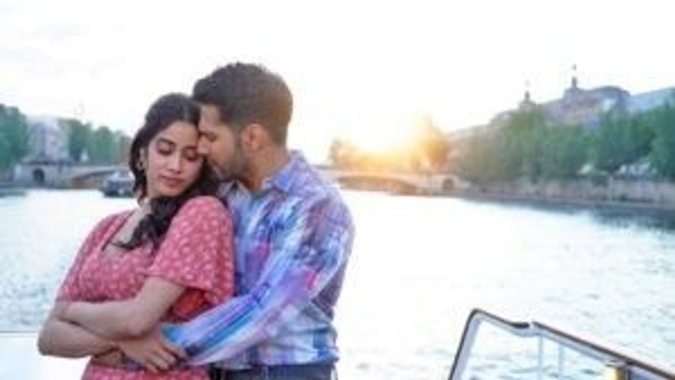 Lead pathetic plot bawaal Janhvi Kapoor Varun Dhawan in Bawaal 4
