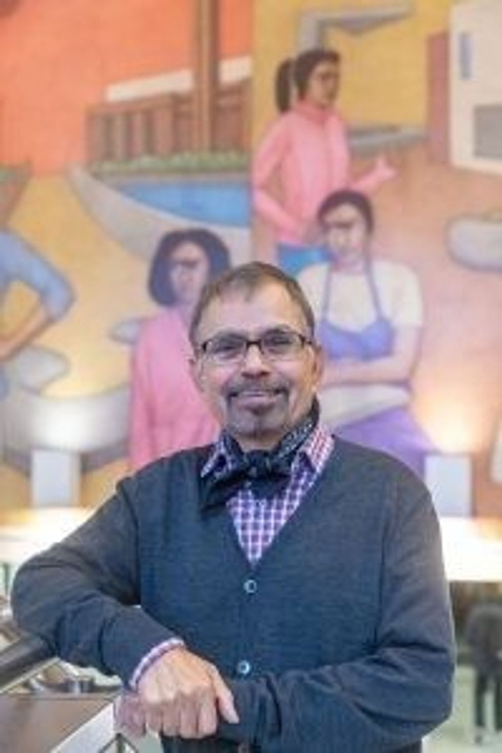 Lead Shanti Panchal %E2%80%98Endurance 2022. Brixton Underground station. Commissioned by Art on the Underground. Photo by Thierry Bal