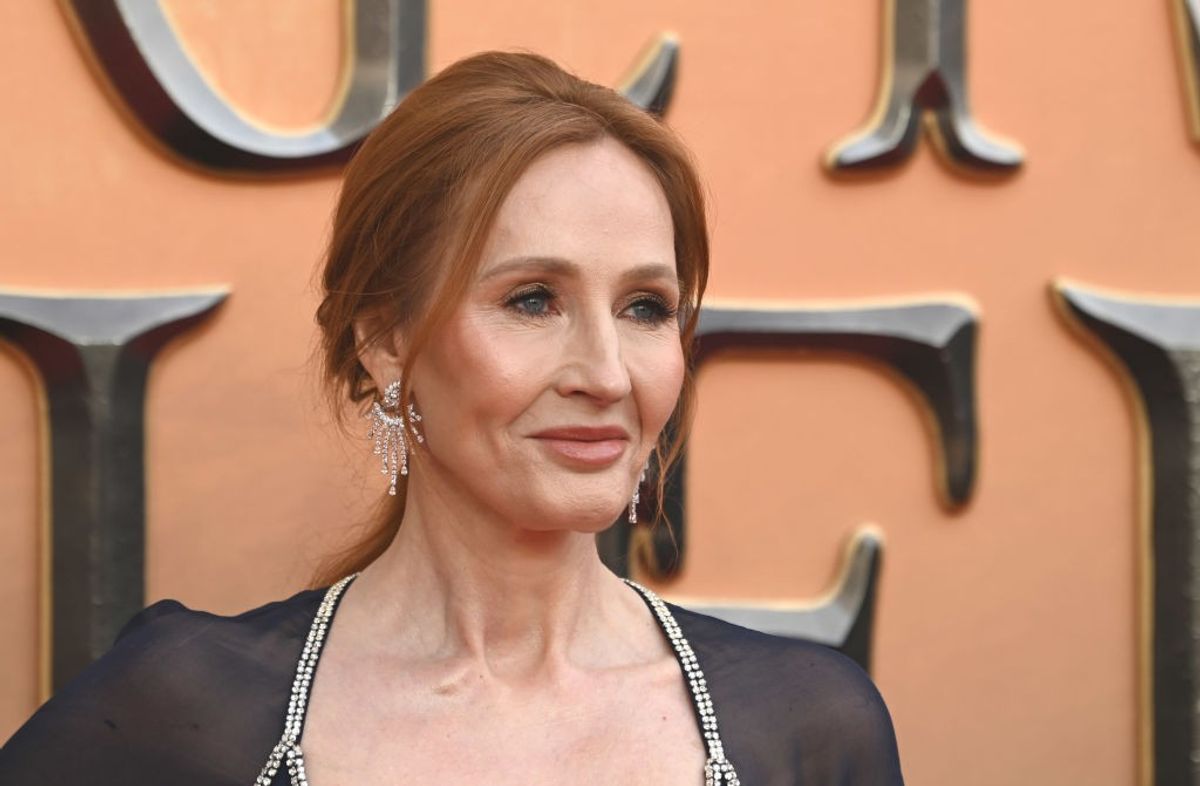 JK Rowling receives death threat after condemning attack on Salman Rushdie