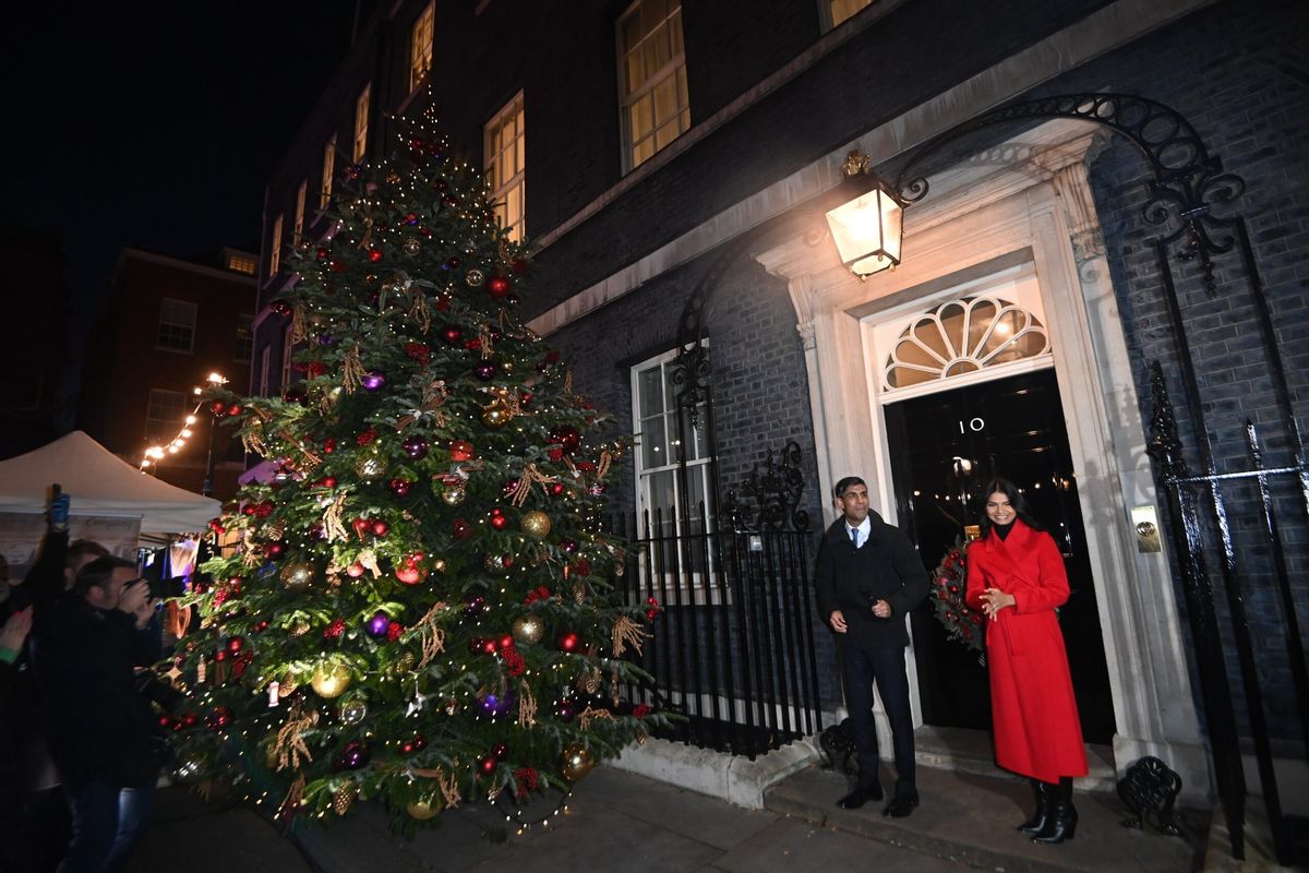 Sunak welcomes Christmas early, admits listening to festive tunes in November