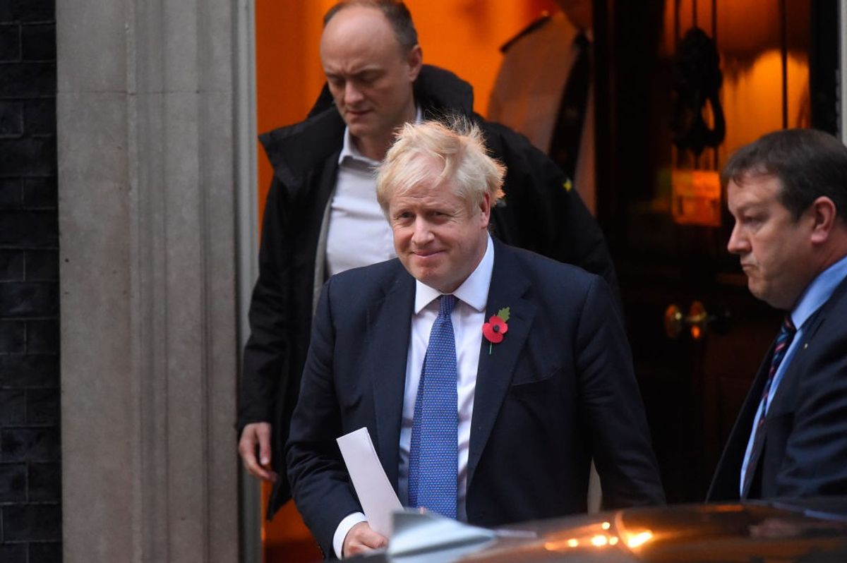 Boris Johnson asked about using hairdryer against Covid, claims Cummings