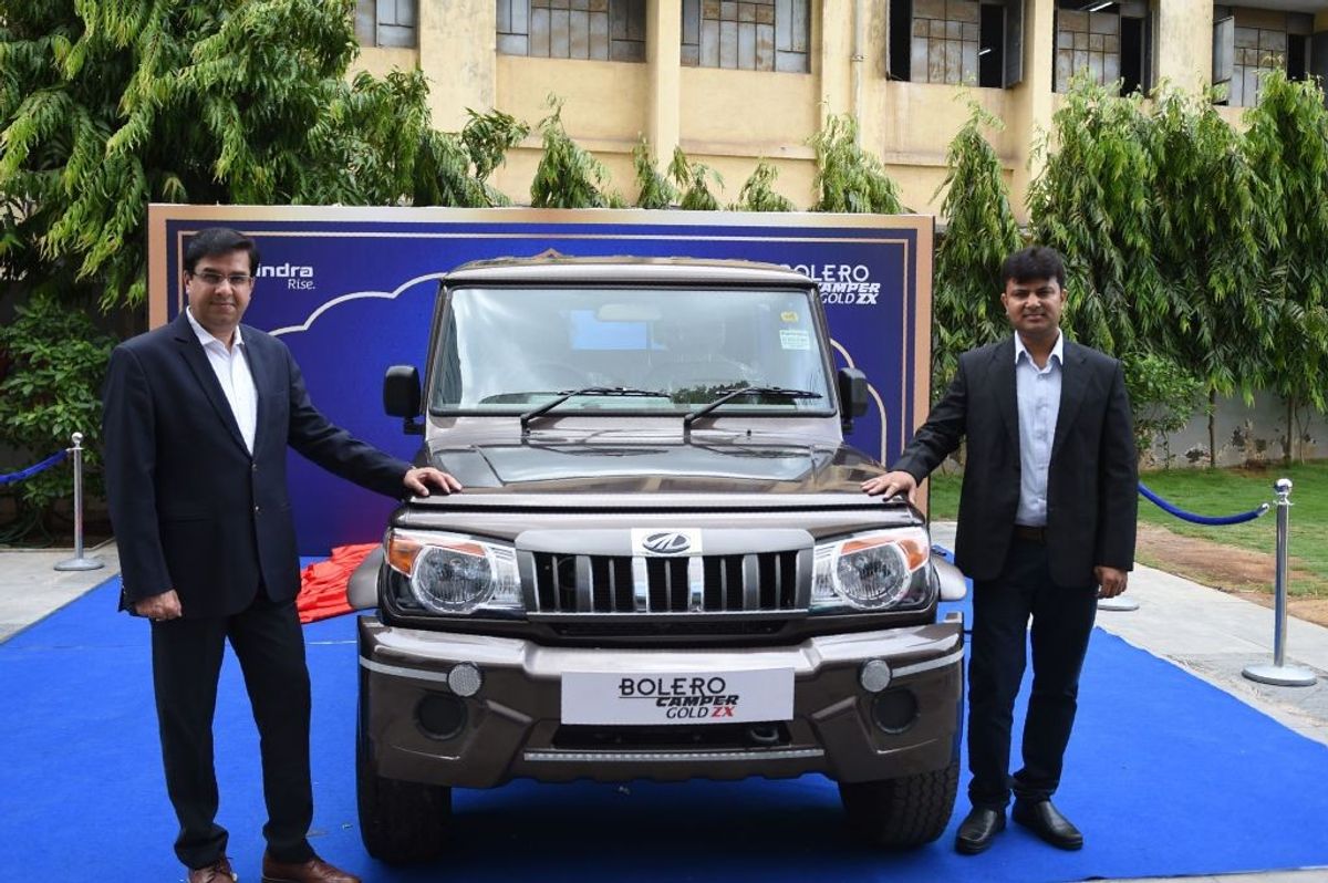 Mahindra car