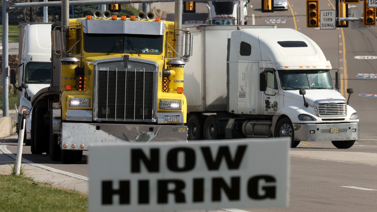 Trump Administration Cancels Thousands of Immigrant Truckers’ CDLs, Launches Drive to Recruit Veterans