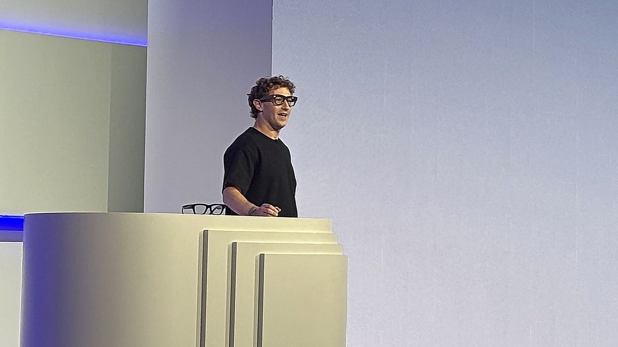 Mark Zuckerberg smart glasses