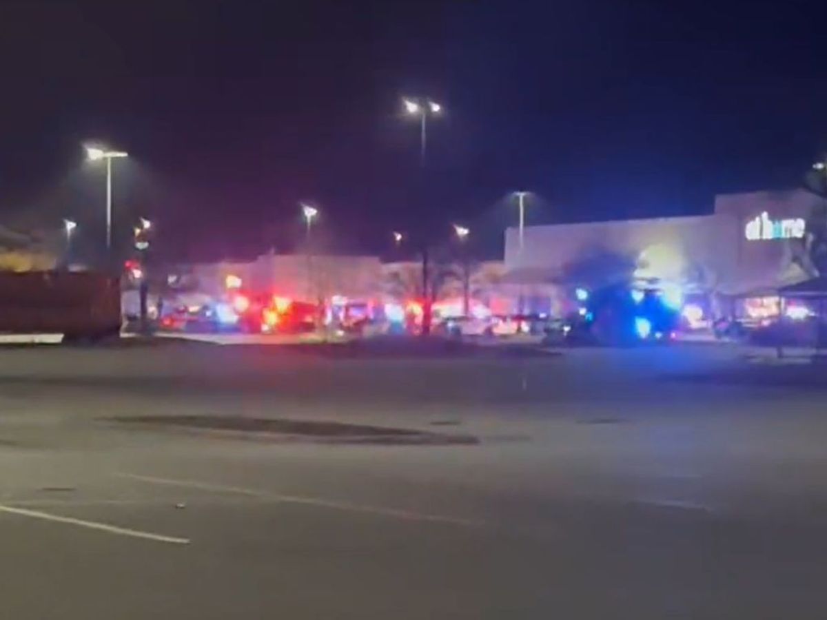 Mass shooting at Walmart store in Virginia, US