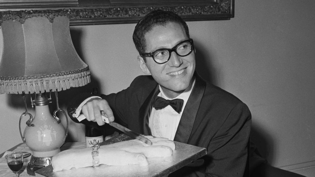Master Musical Satirist Mathematician Tom Lehrer Dies at 97