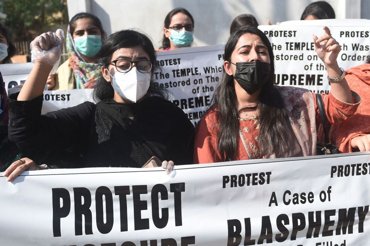 Pakistan: Vandalised Hindu temple restored