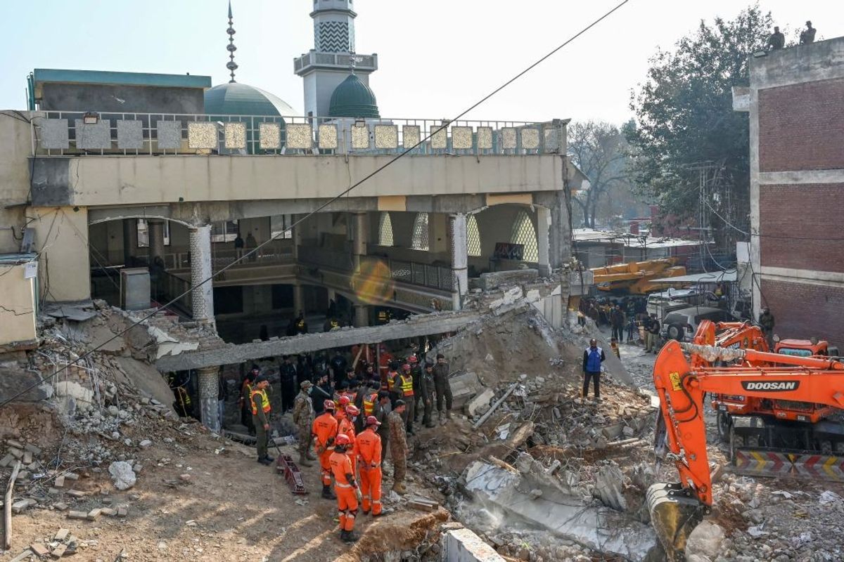 More than 80 killed in Pakistan mosque attack