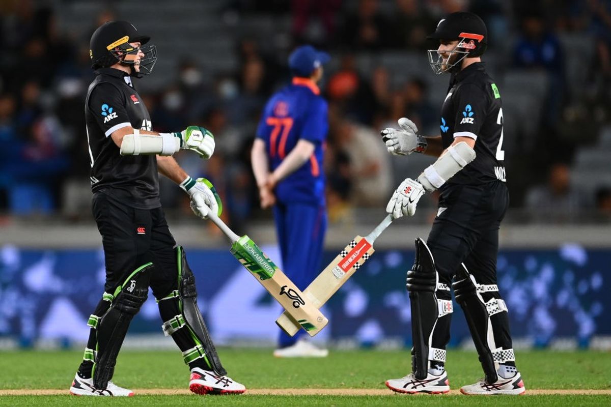 New Zealand beat India by 7 wickets in 1st ODI