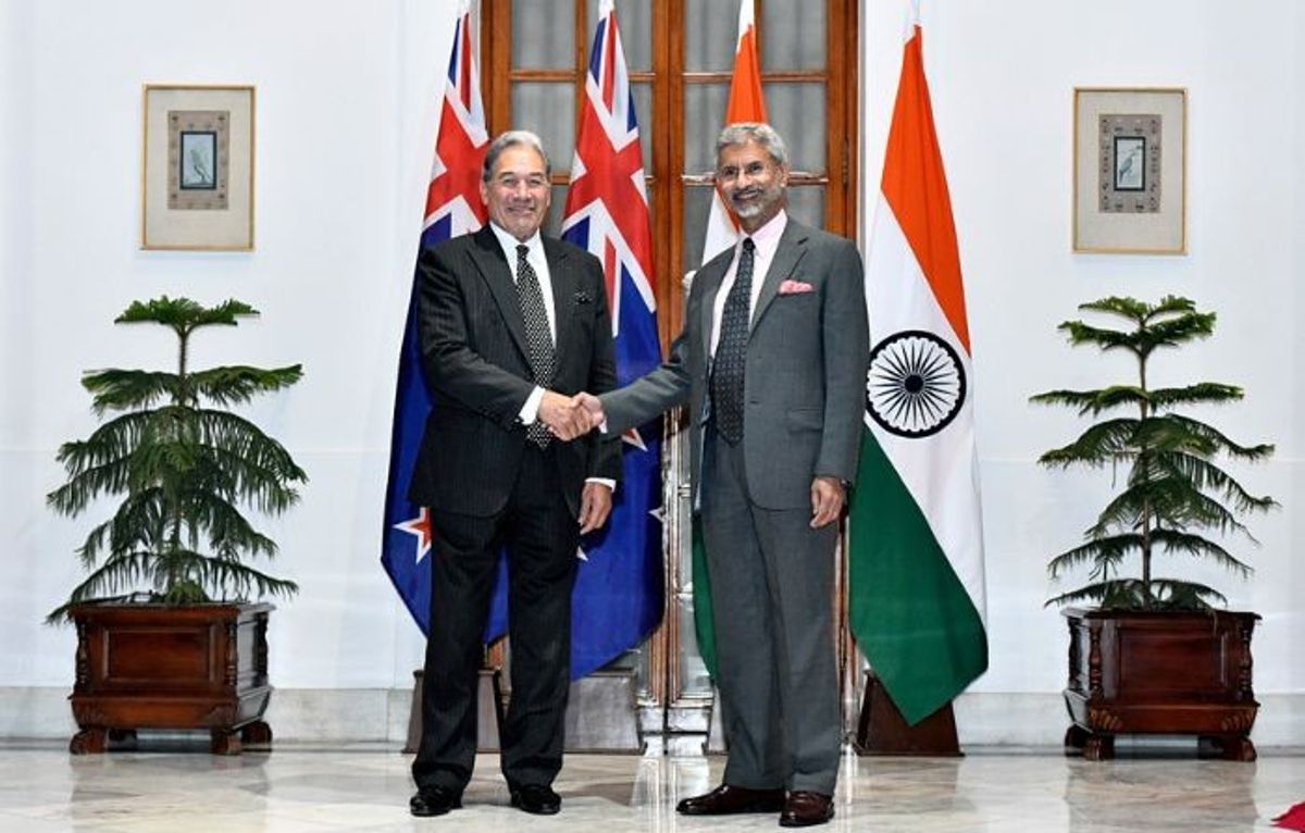 New Zealand deputy prime minister Winston Peters (L) with Indian external affairs minister Subrahmanyam in New Delhi