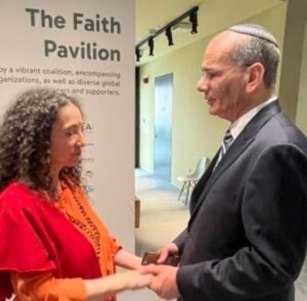 Parmarth Niketans Sadhvi Bhagawati Saraswati speaks at first %E2%80%98Faith Pavilion at COP28 1 1