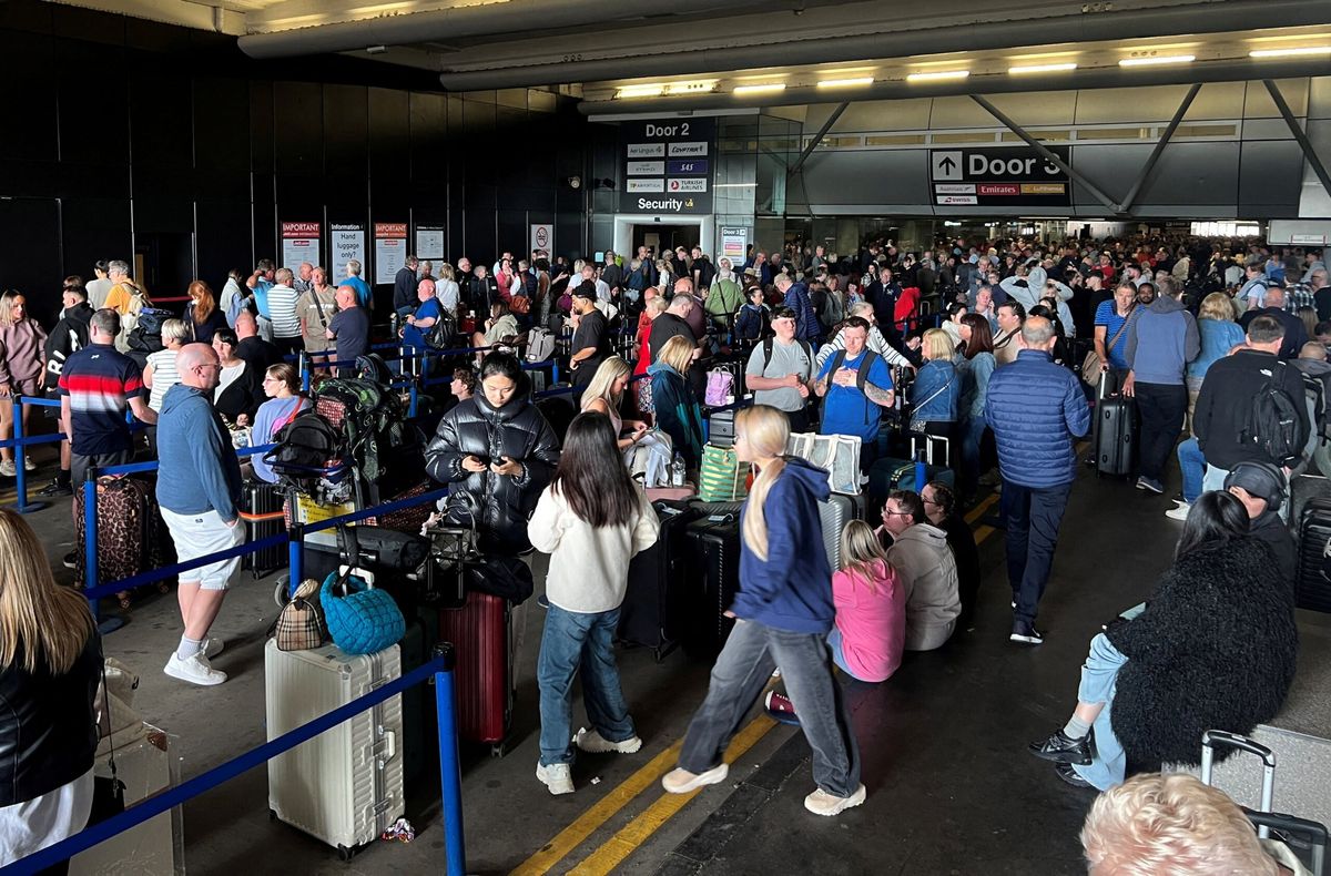 Manchester Airport hit by power cut, flights disrupted