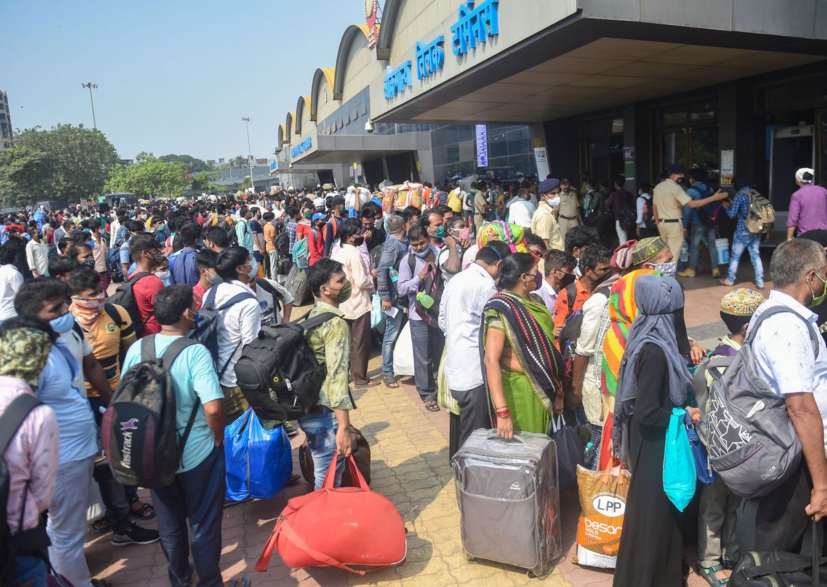 India's new Covid-19 cases hit record high, Mumbai prepares for lockdown-like curbs