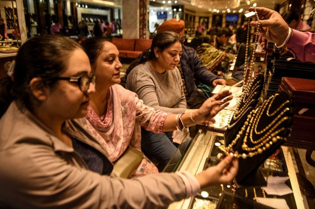 People buy gold jewellery ahead of Diwali in India