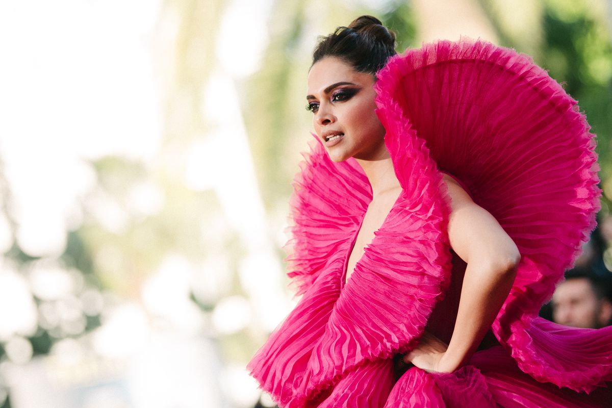 Deepika Padukone, Amitabh Bachchan and Prabhas’ film to roll in June-July?