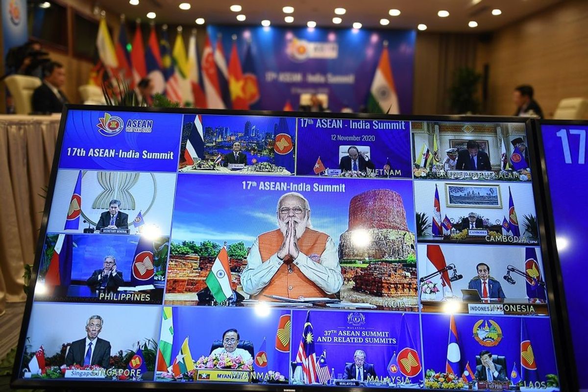 Asia-Pacific nations, including China, sign world's biggest trade agreement sans India