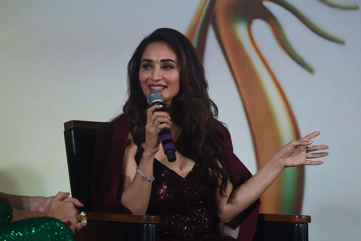 Madhuri Dixit to reteam with Sanjay Leela Bhansali for a mujra in Heera Mandi