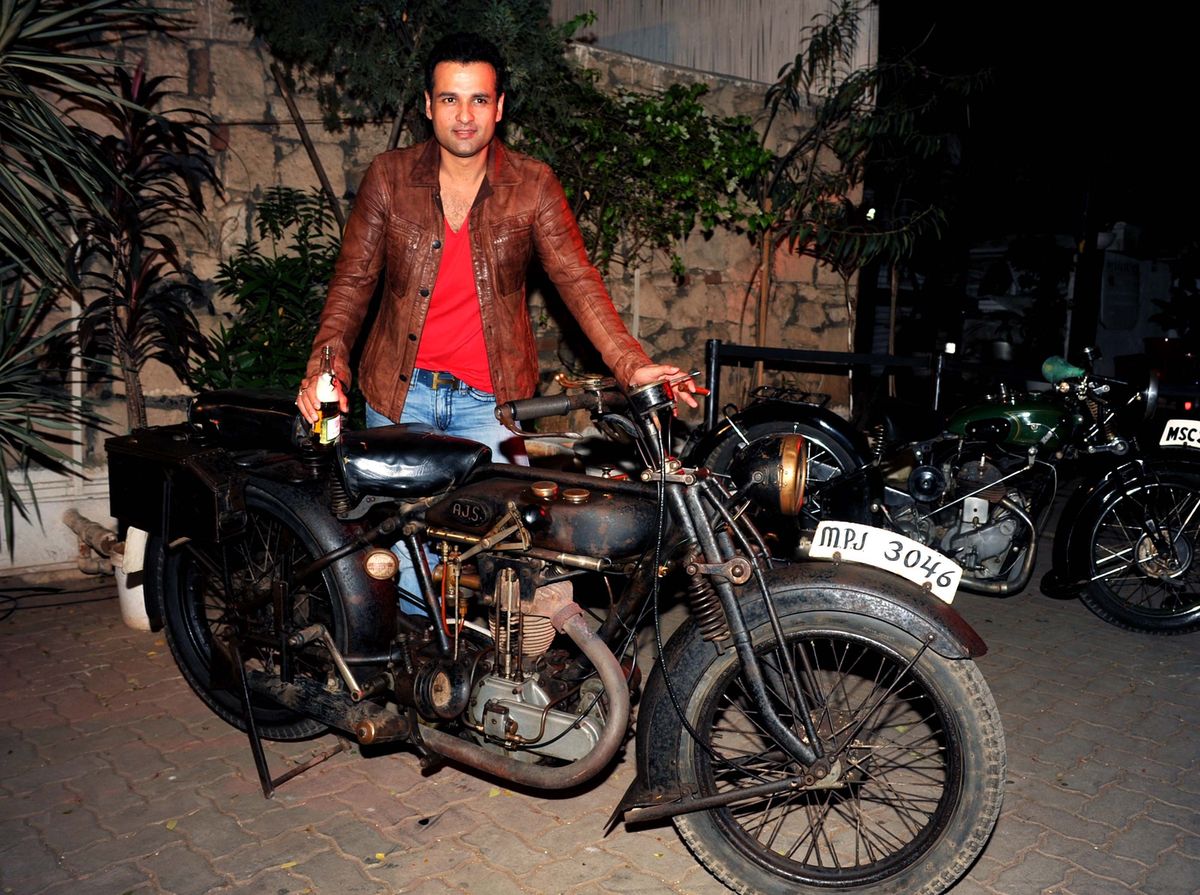 Rohit Roy wraps up Ram Kamal Mukherjee’s Broken Frame in Kolkata