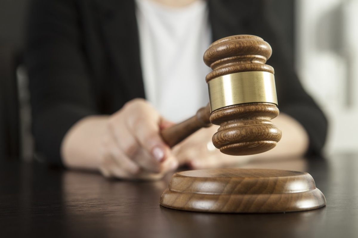 Husband of Amazon employee jailed for insider trading