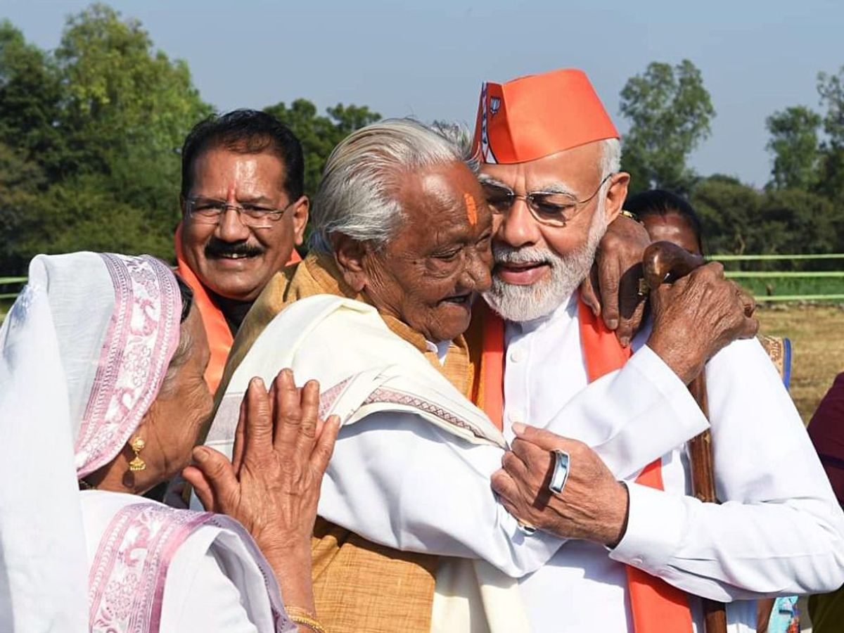 PM Narendra Modi with 103-year-old supporter