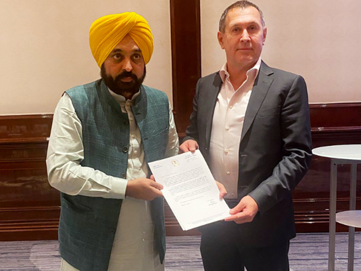 Punjab chief minister Bhagwant Mann with a German businessman Claus Sauter