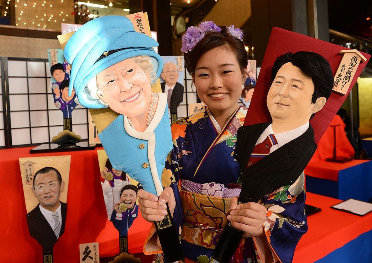 Queen Elizabeth II and Shinzo Abe