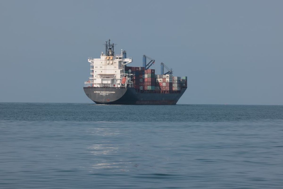 Reliance eyes first oil cargo from Abu Dhabi trade unit