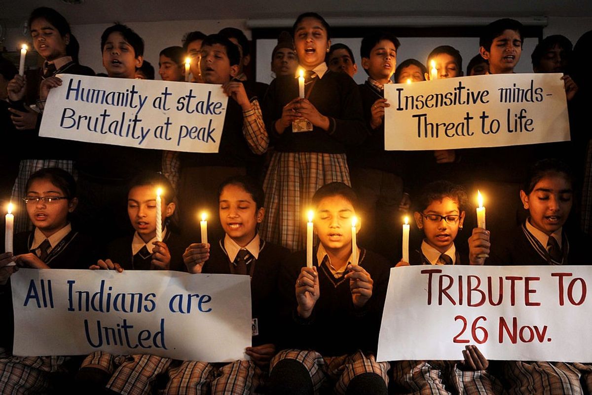 India remembers 26/11 martyrs, pays floral tributes