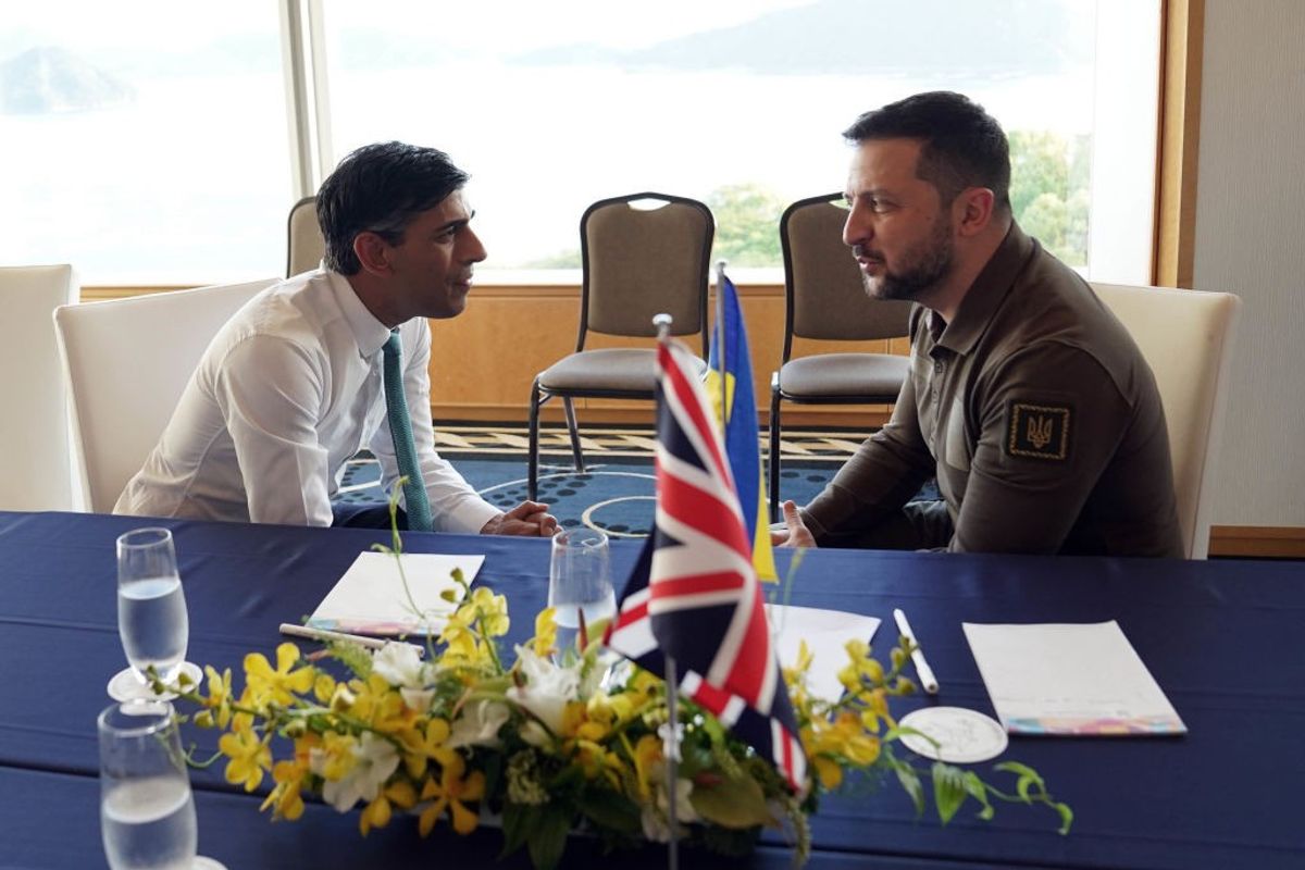 Rishi Sunak with Volodymyr Zelenskyy