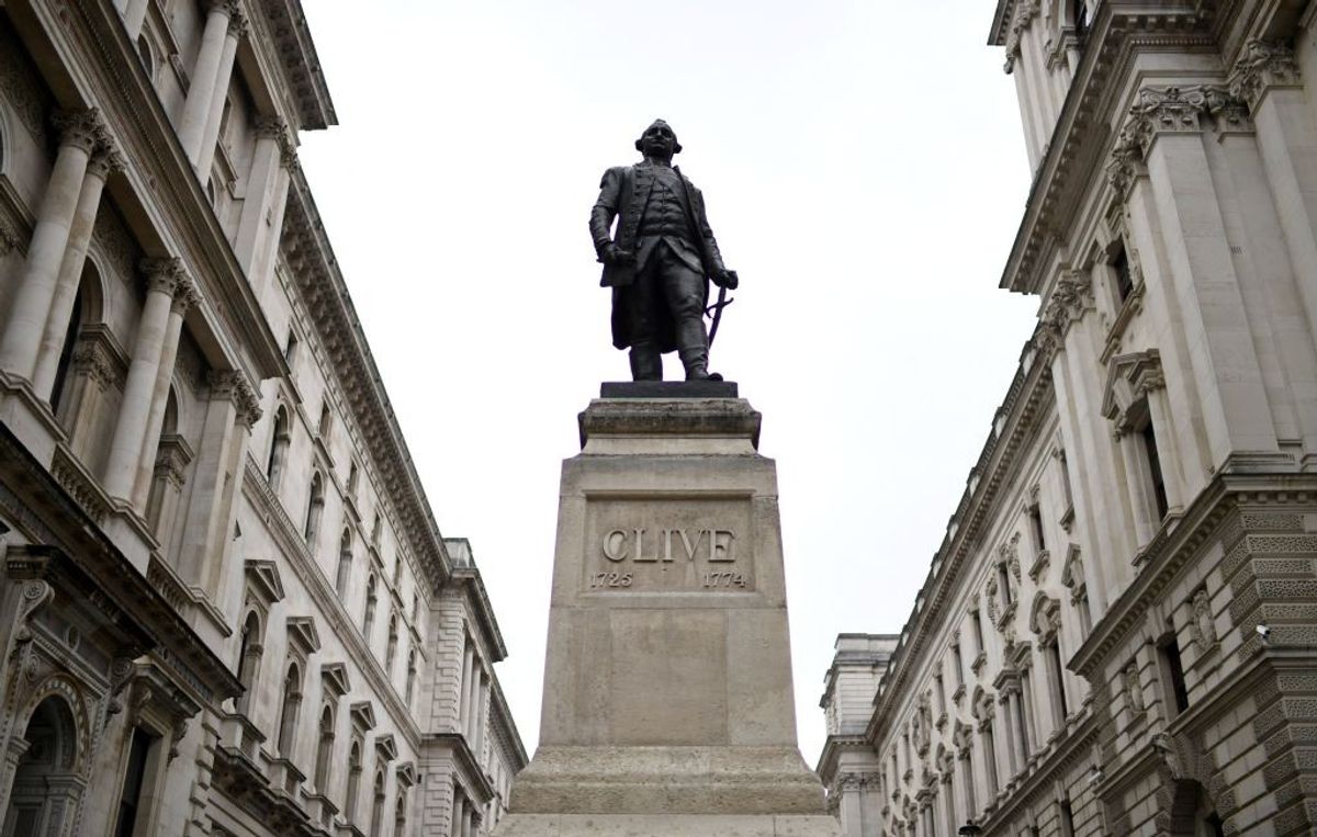Robert Clive statue in UK