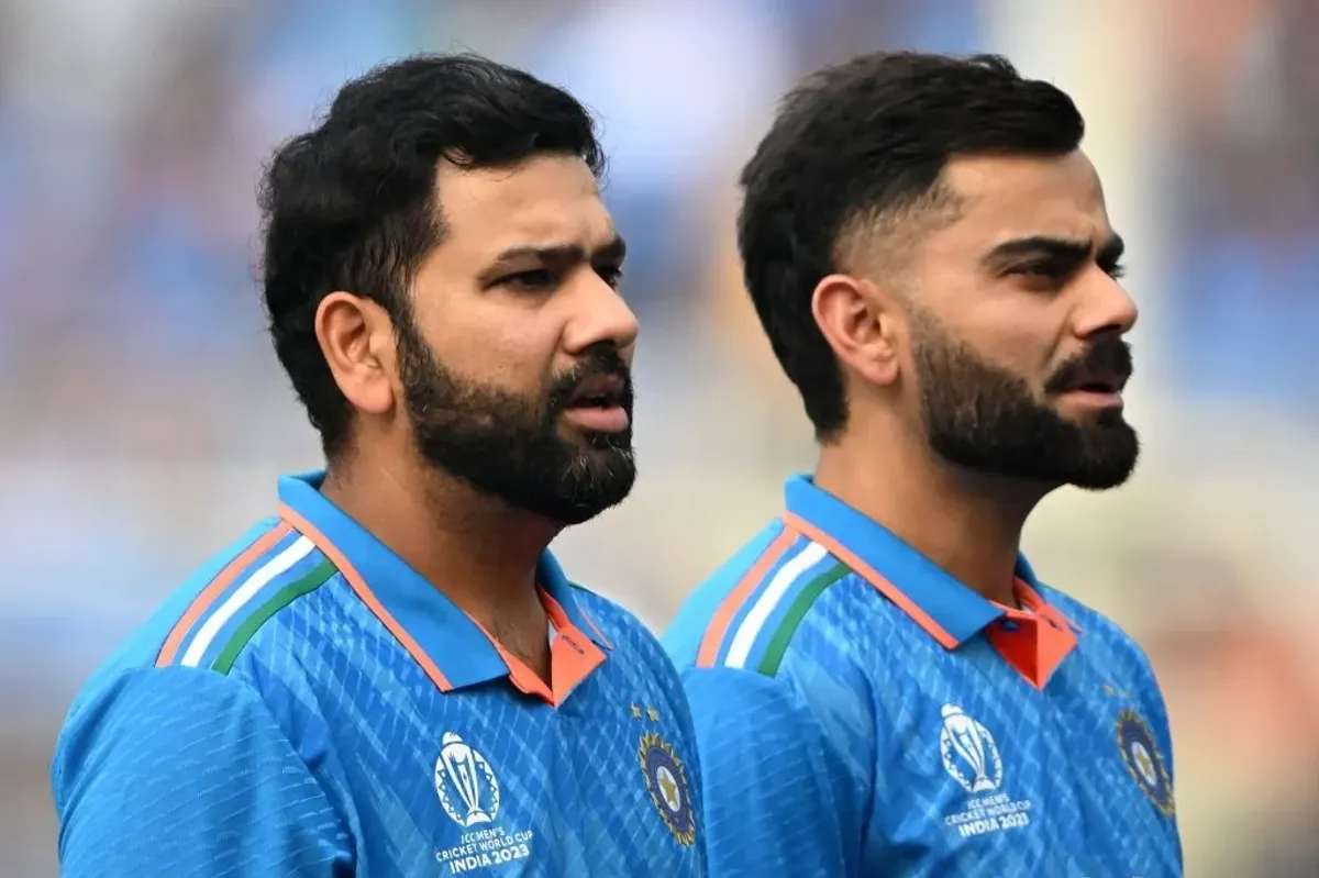 Rohit Sharma (L) and Virat Kohli.