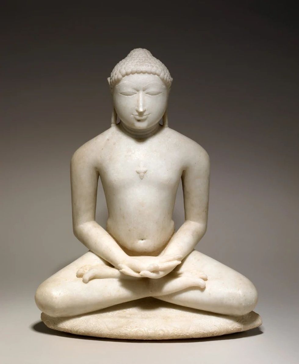 seated jain thirthankar