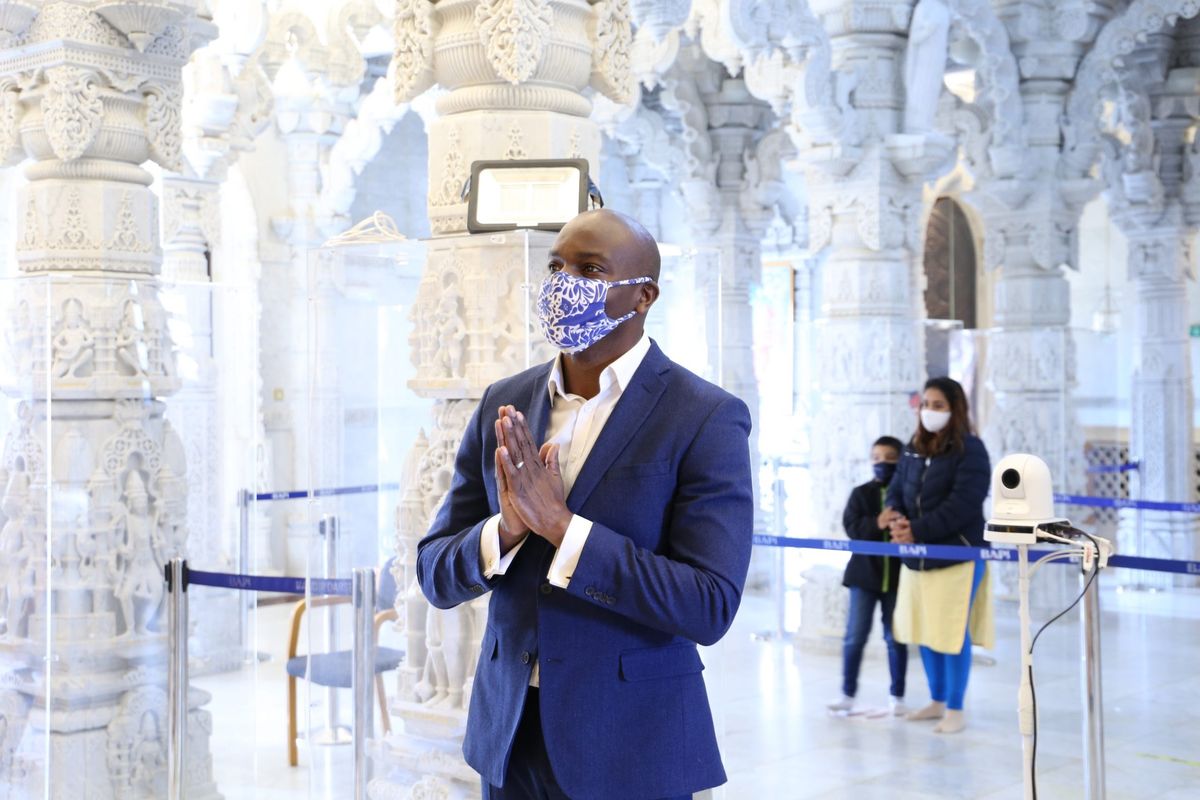 London mayoral candidate Shaun Bailey visits Swaminarayan temple in Neasden