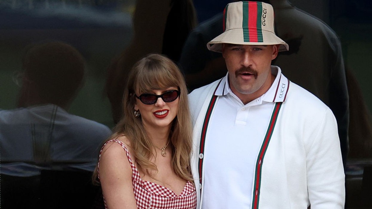 Singer-songwriter Taylor Swift and Travis Kelce of the Kansas City Chiefs