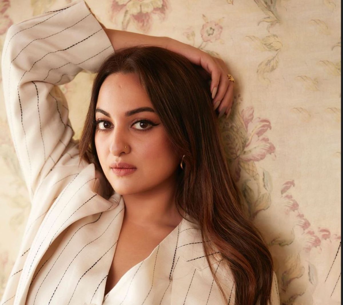 sonakshi-sinha-mukesh-khanna