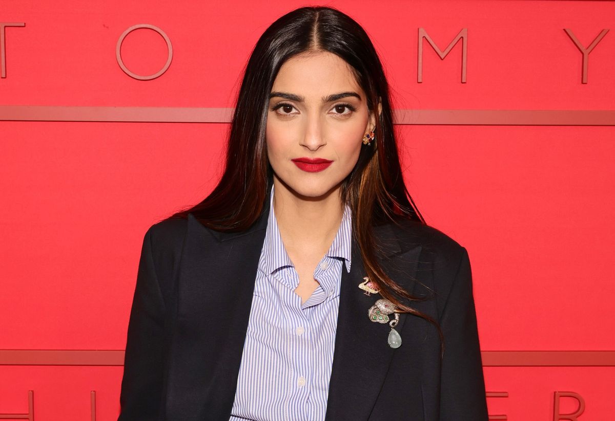 UK’s Tate Modern Museum inducts Sonam Kapoor in its South Asia Acquisition Committee