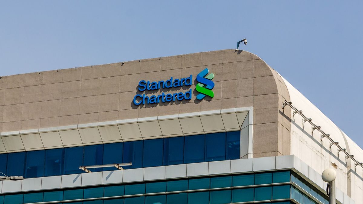 standard-chartered-kotak-mahindra