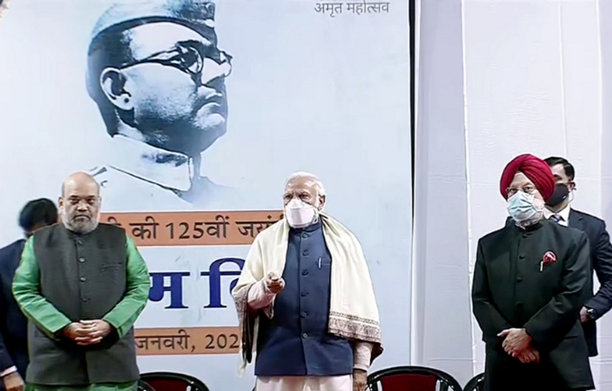 Subhas Chandra Bose hologram statue