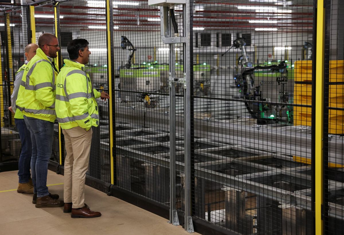 Sunak’s early morning campaign: Among robots and at McDonald’s