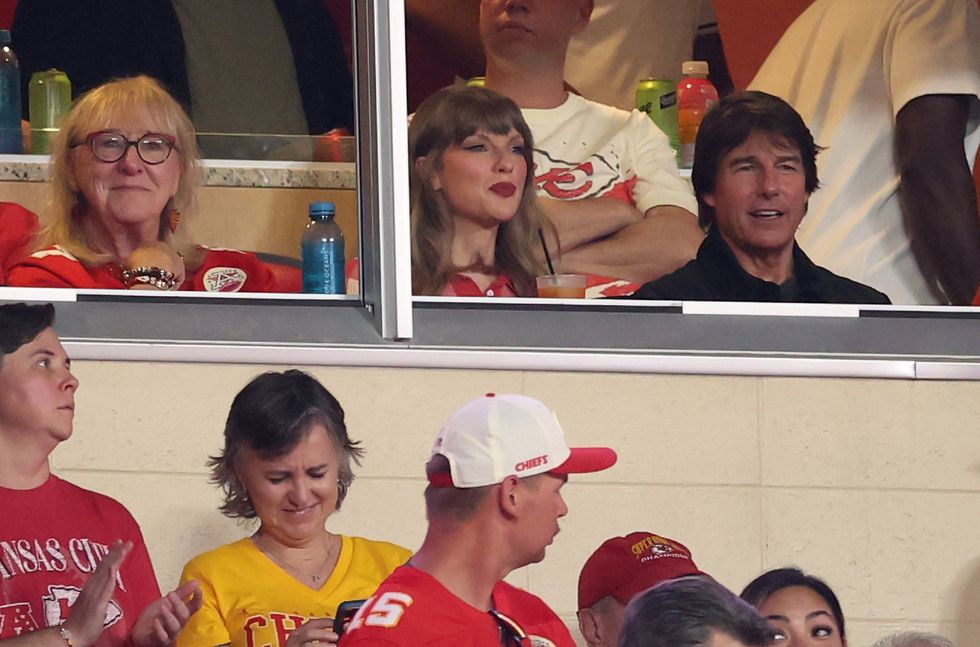Taylor Swift with actor Tom Cruise